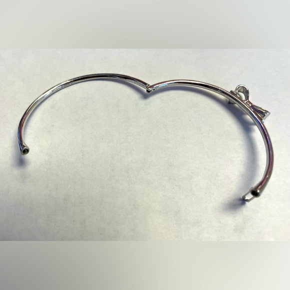 Kate Spade ♠️ Bow-Tie Bracelet with clasp closure - Picture 4 of 5